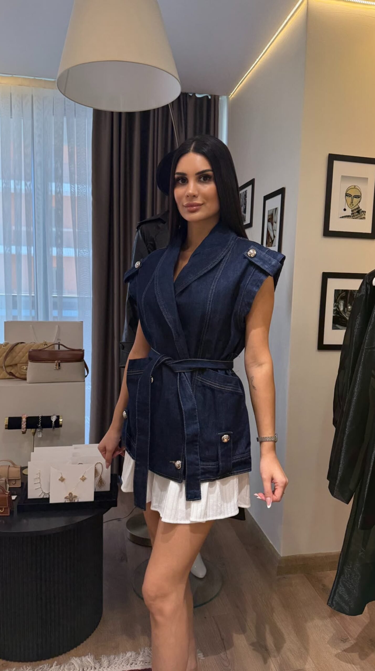 Kadın Lacivert Kuşaklı Metal Düğme Detaylı Kolsuz Denim Ceket